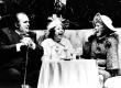 Örkény István Macskajáték című drámájának külföldi előadása – Minneapolis (Guthrie Theater, 1977; Helen Burns mint Orbánné, középen.) – magántulajdon